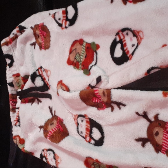 Pjs - Picture 1 of 4